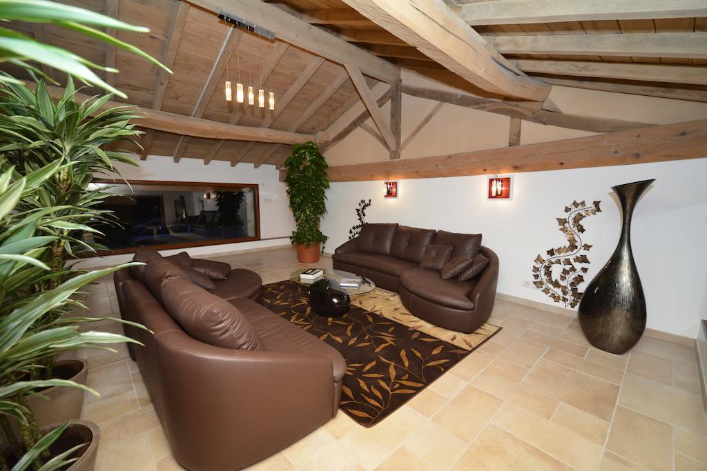 Bed and Breakfast Domaine De La Garde Vonnas Exterior foto